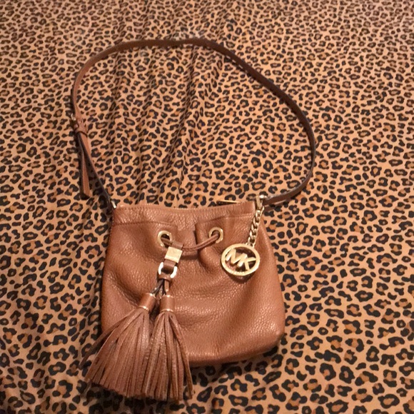 Michael Kors crossbody - Picture 1 of 5